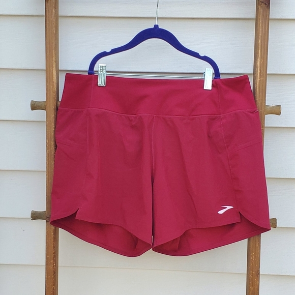 Brooks Chaser 5" Burgundy Shorts Size L - Picture 3 of 6